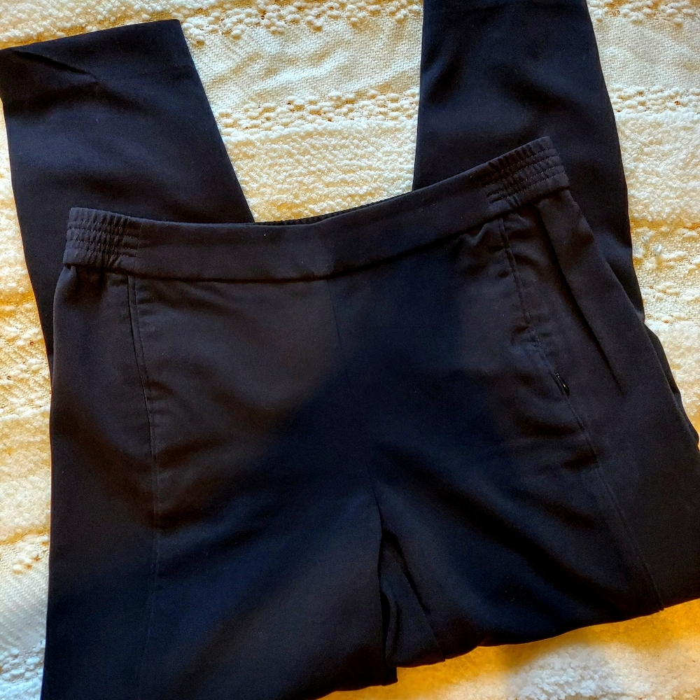 Black Label by Chicos Ankle pants (Size 6)